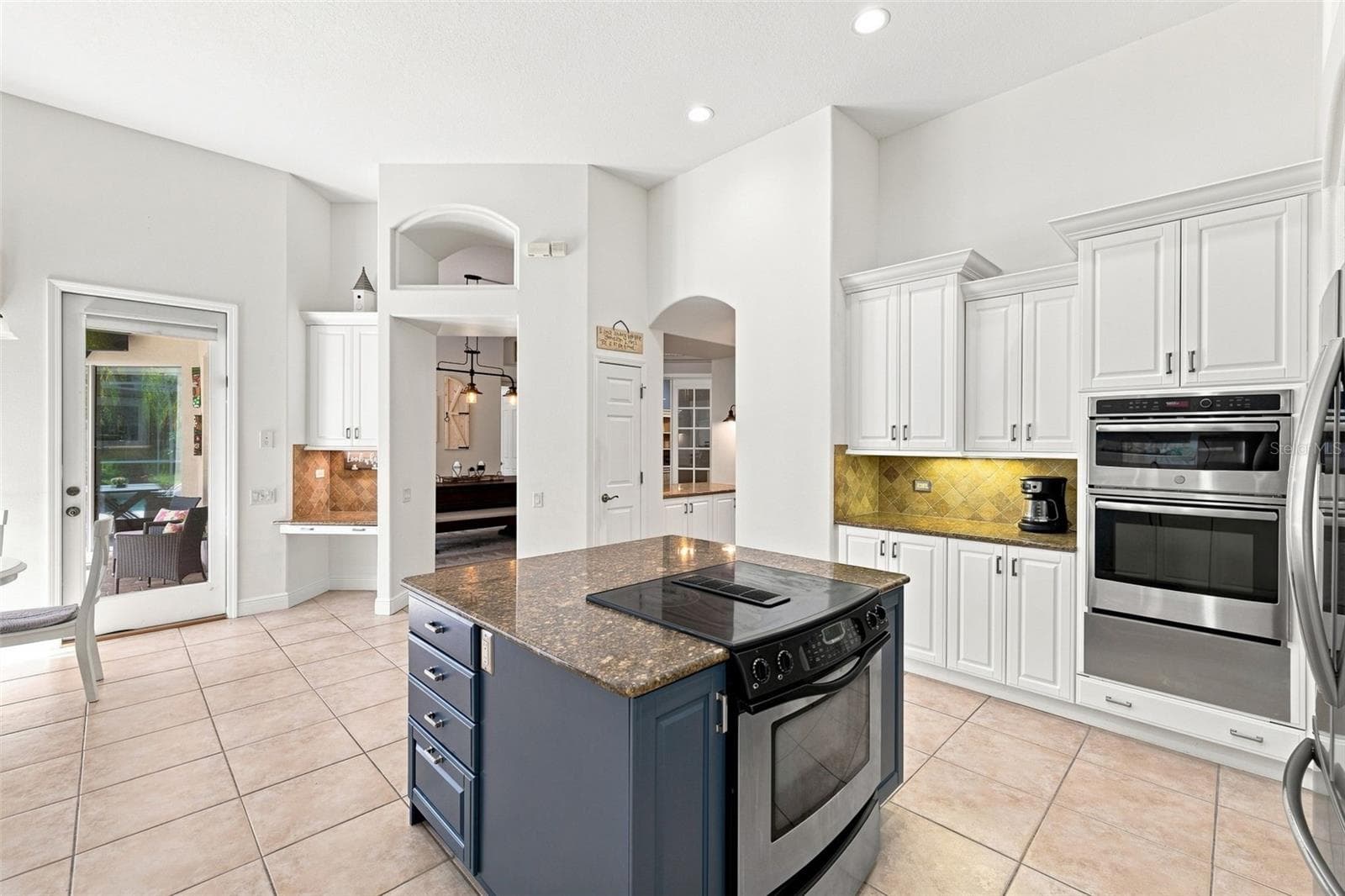 Single Family Residence at 5091 JASMINE WAY, PALM HARBOR, photo 3 of 53