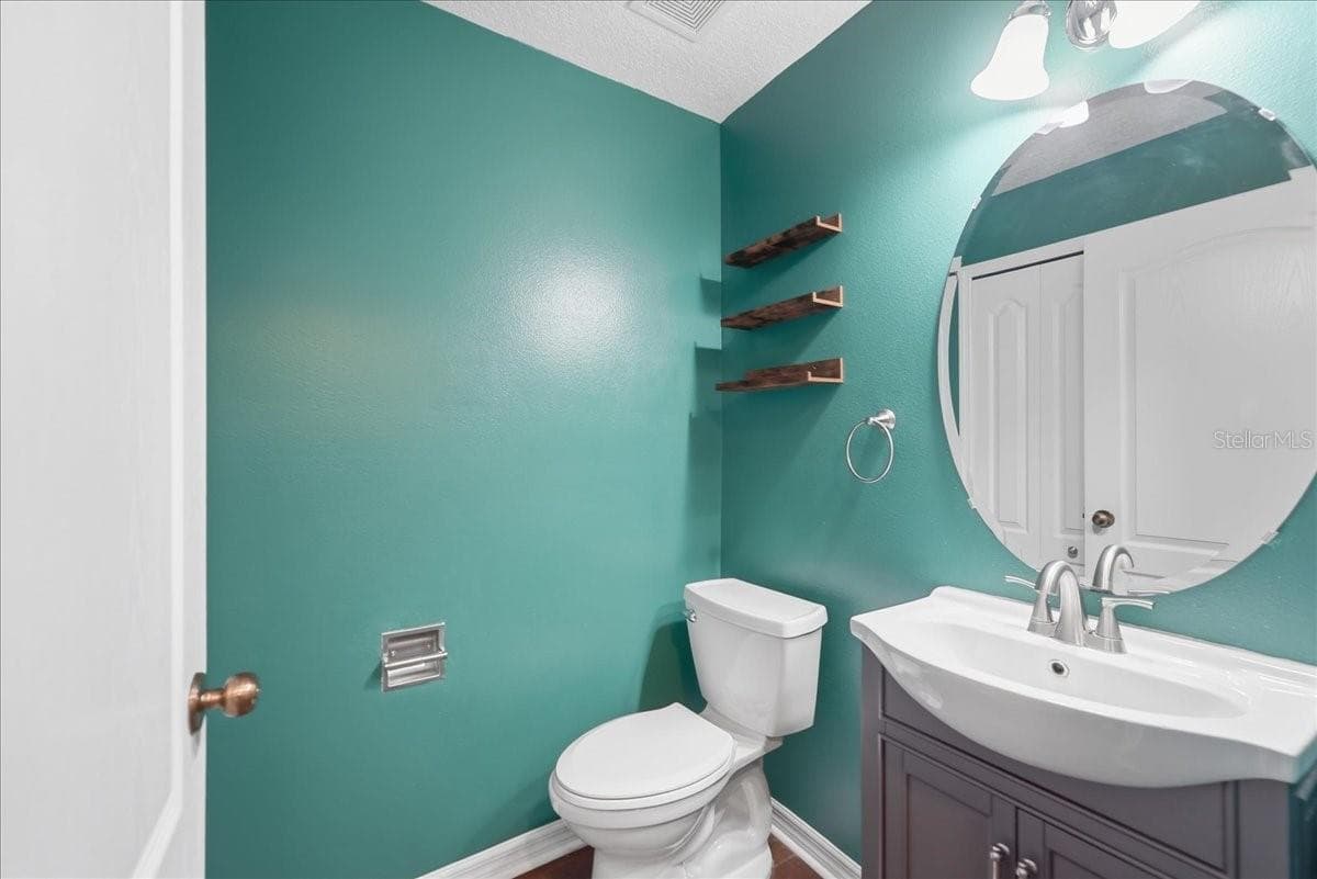 Single Family Residence at 15081 MASTHEAD LANDING CIR, WINTER GARDEN, photo 15 of 44