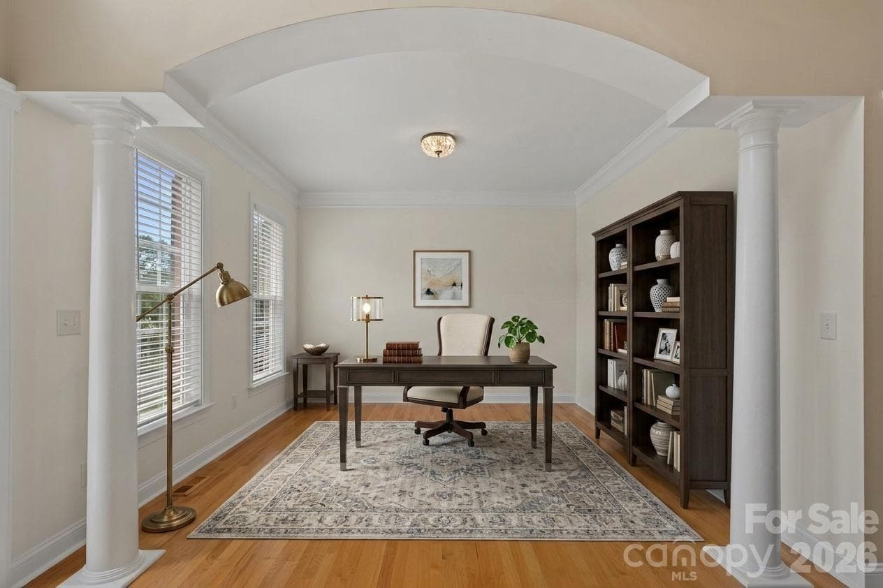 Virtual staging of Office/Flex - Huntersville