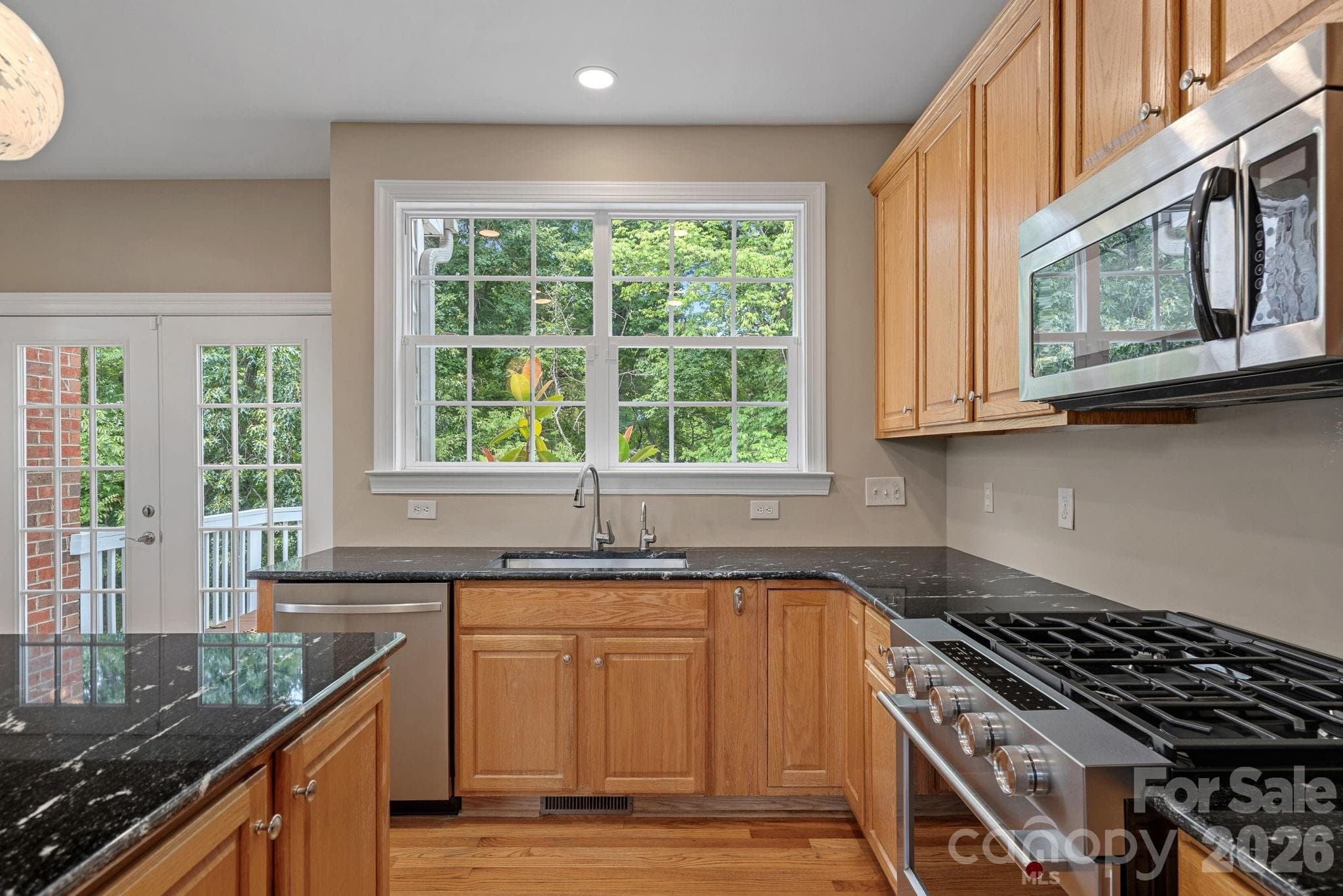 New kitchen counters, sink, gas stove, insinkerator - Huntersville