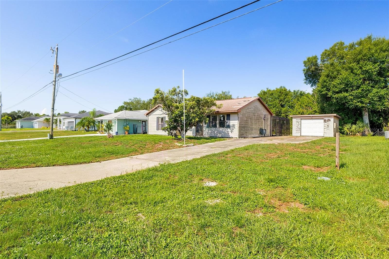 Single Family Residence at 327 HARBOR BLVD, PORT CHARLOTTE, photo 5 of 34