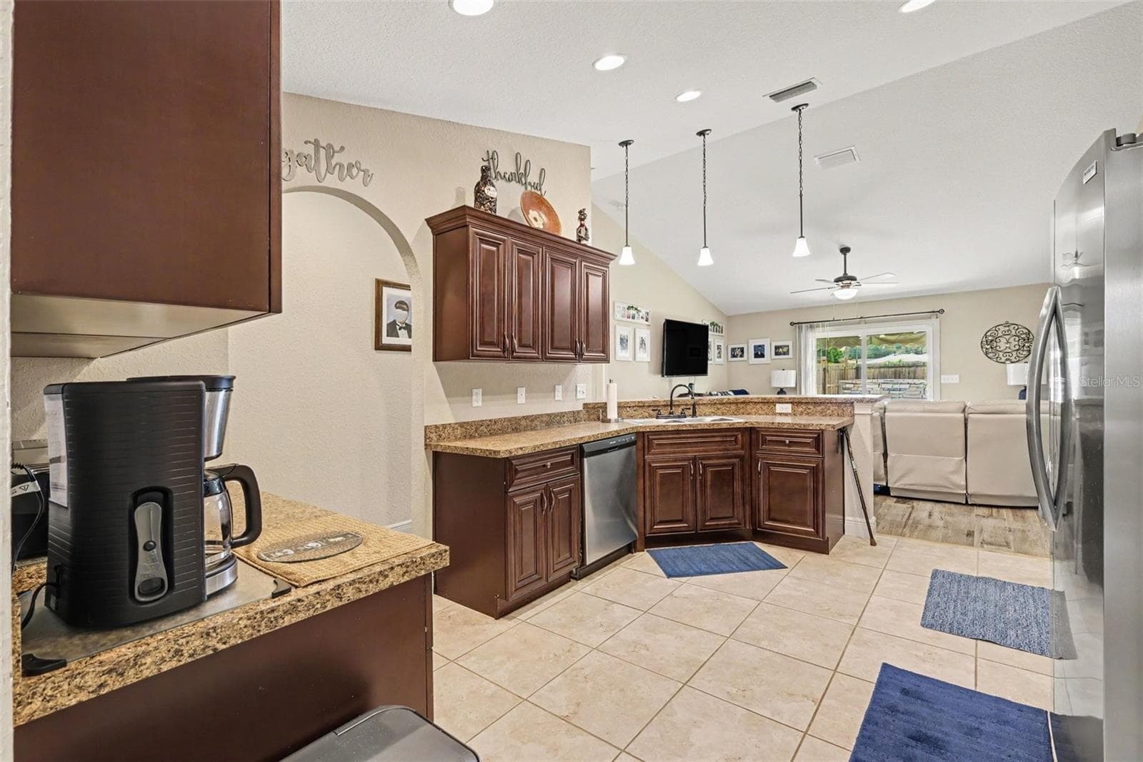 Single Family Residence at 4 MALAUKA RADIAL PASS, OCKLAWAHA, photo 11 of 27