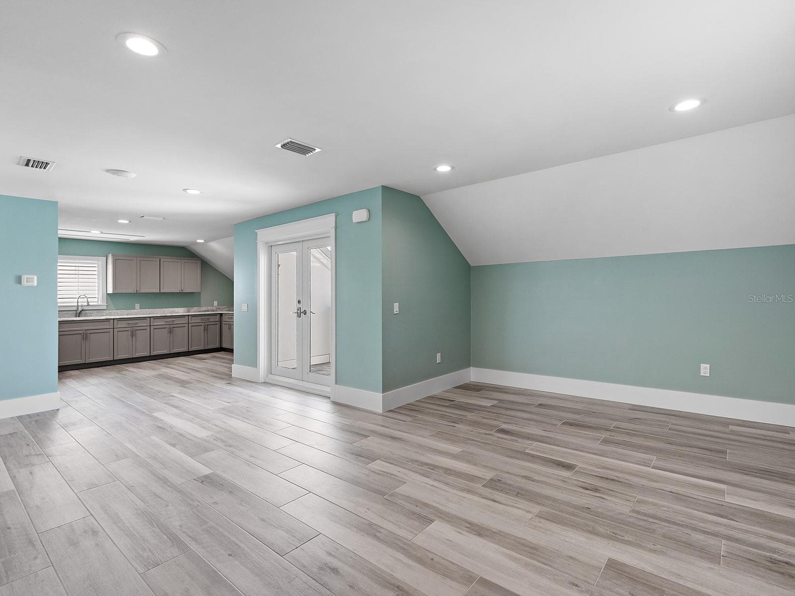 Nearly 800 square foot in-law suite above the garage - 4024 11TH STREET CT W, PALMETTO