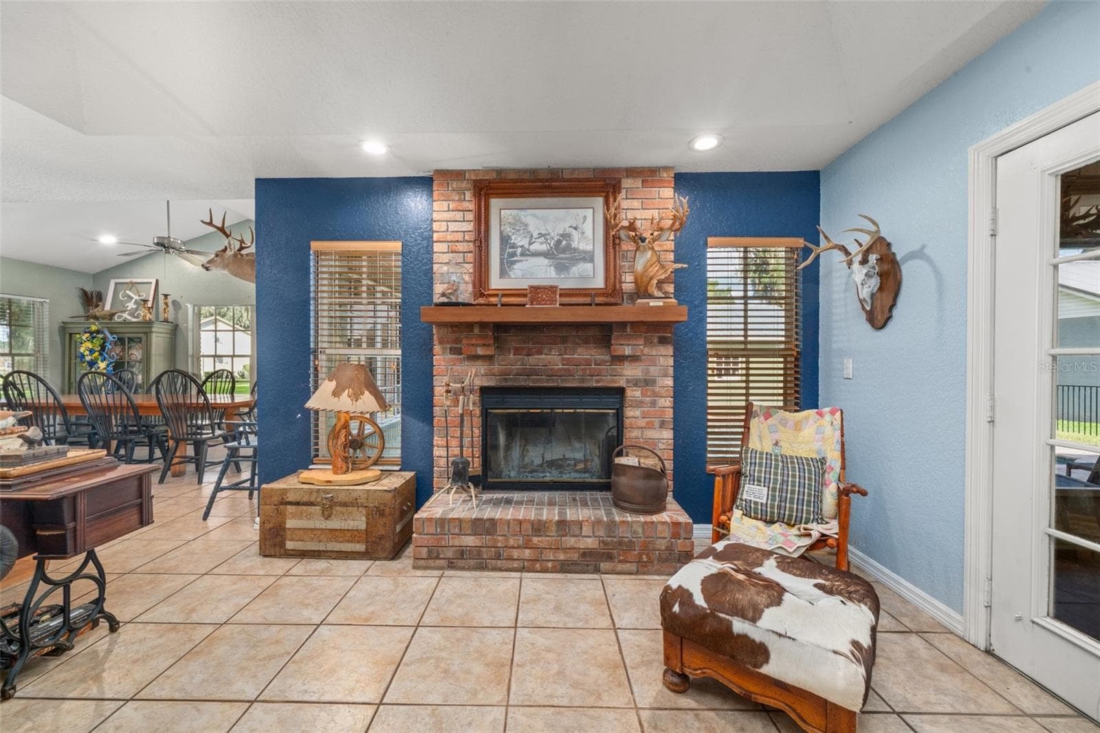 Single Family Residence at 510 EDGEWOOD DR, FORT MEADE, photo 6 of 43
