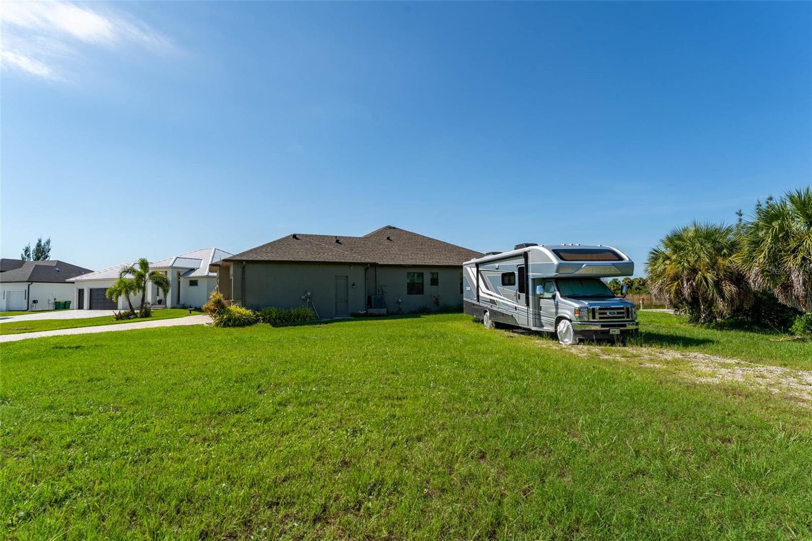 Single Family Residence at 10650 POUGHKEEPSIE CIR, PORT CHARLOTTE, photo 7 of 70