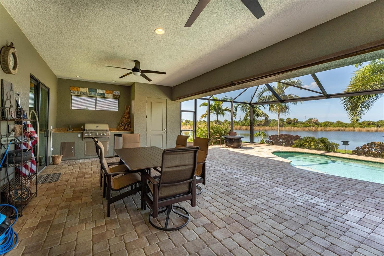 Single Family Residence at 10650 POUGHKEEPSIE CIR, PORT CHARLOTTE, photo 41 of 70