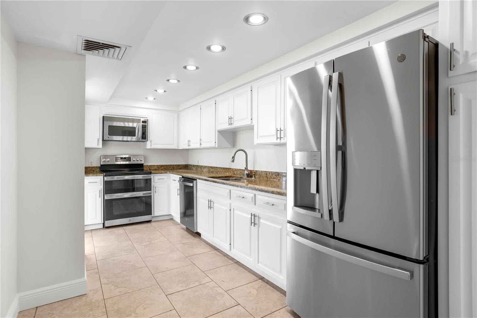 Condominium at 3301 BAYSHORE BLVD #1101E, TAMPA, photo 21 of 56