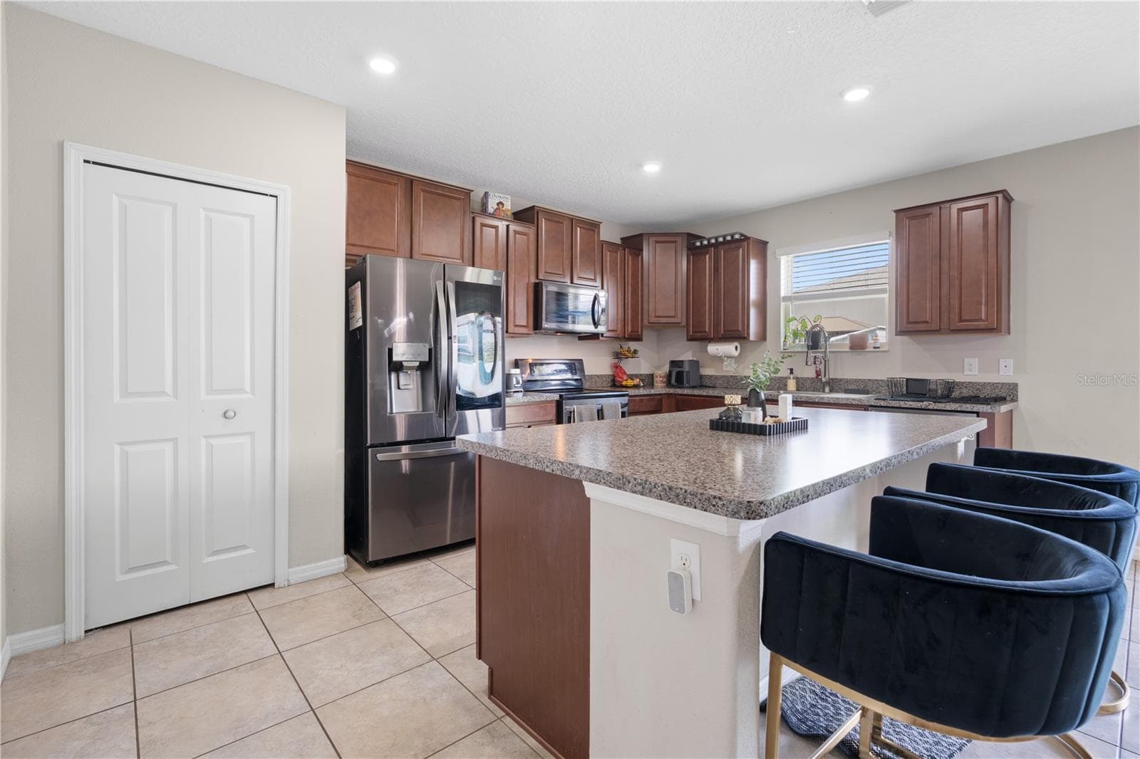 Single Family Residence at 7420 PEARLY EVERLASTING AVE, TAMPA, photo 18 of 48