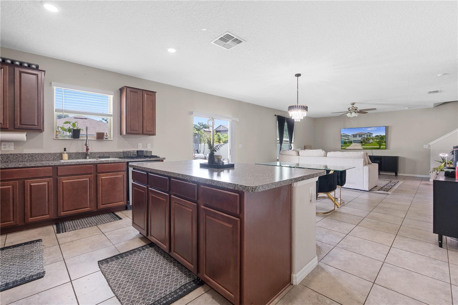 Single Family Residence at 7420 PEARLY EVERLASTING AVE, TAMPA, photo 19 of 48