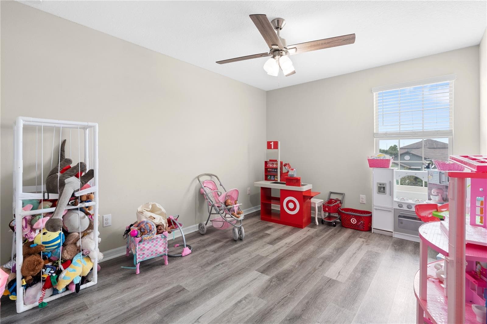 Single Family Residence at 7420 PEARLY EVERLASTING AVE, TAMPA, photo 34 of 48