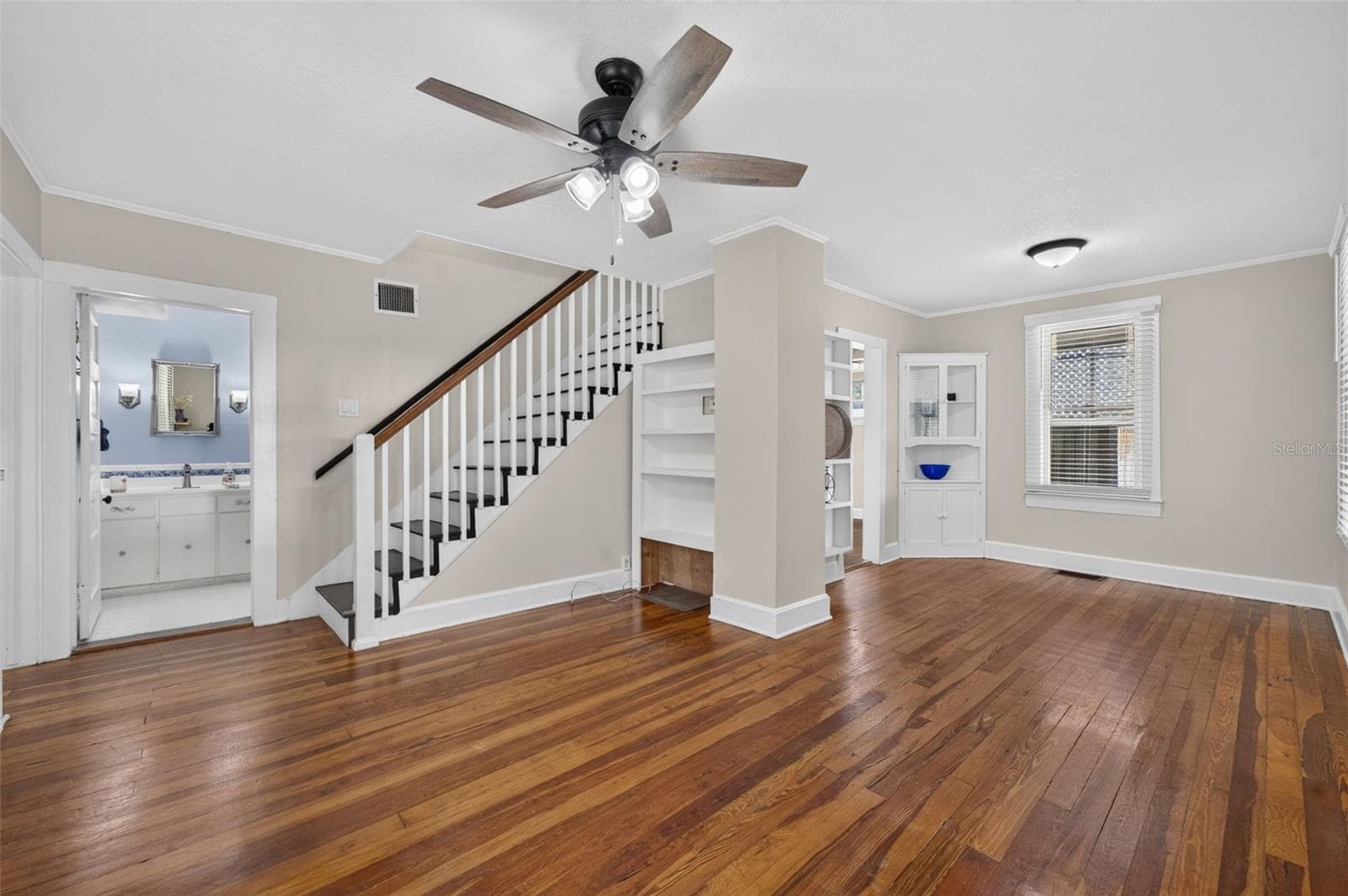 Single Family Residence at 834 N ALEXANDER ST, MOUNT DORA, photo 8 of 23