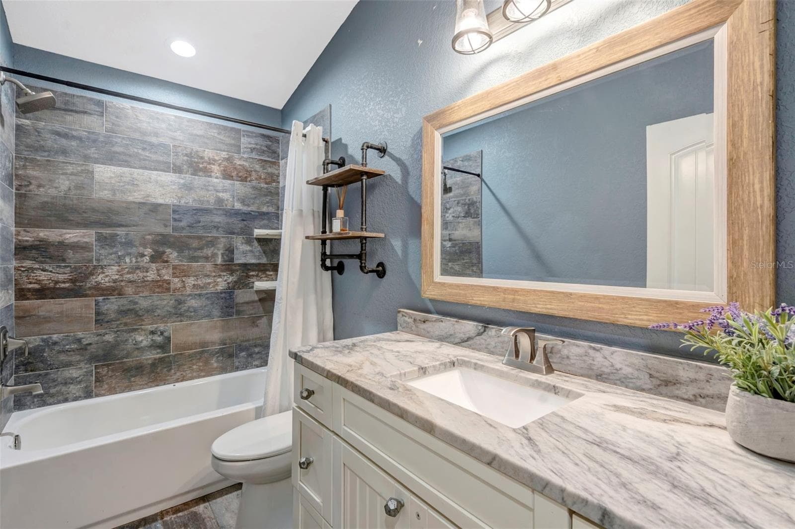 Guest Bath Main Floor - 4243 NANCY CREEK BLVD, BROOKSVILLE