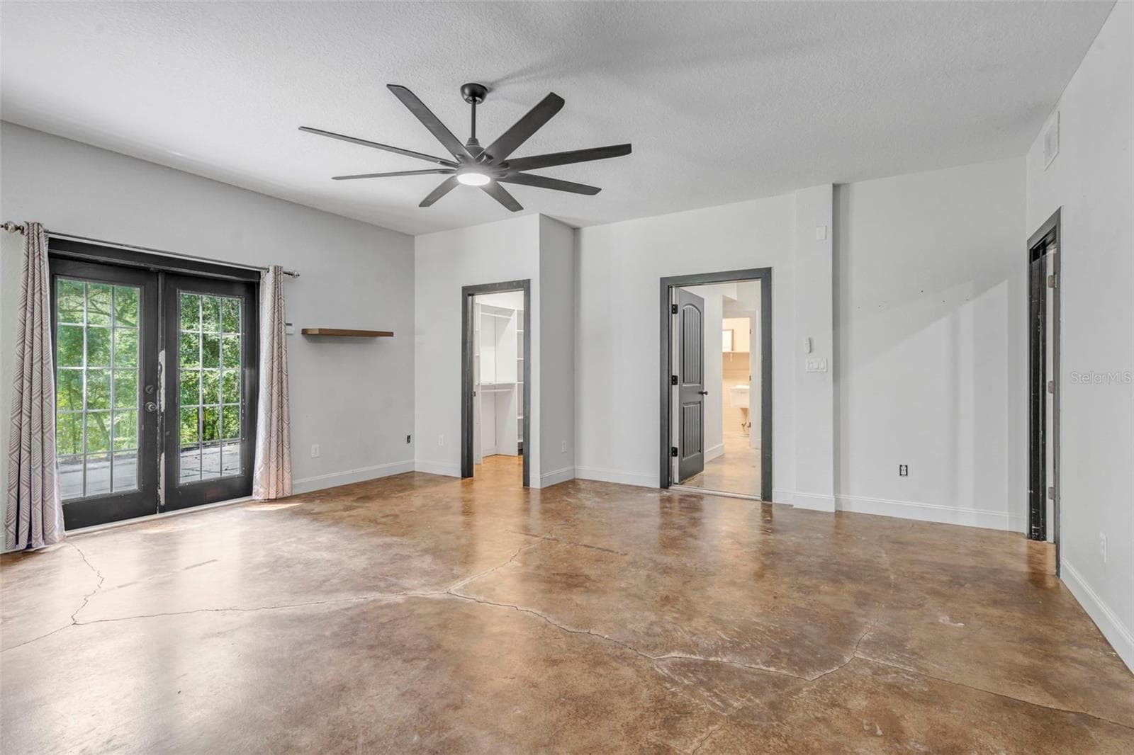 Large Flex Space Walkout Basement - 4243 NANCY CREEK BLVD, BROOKSVILLE