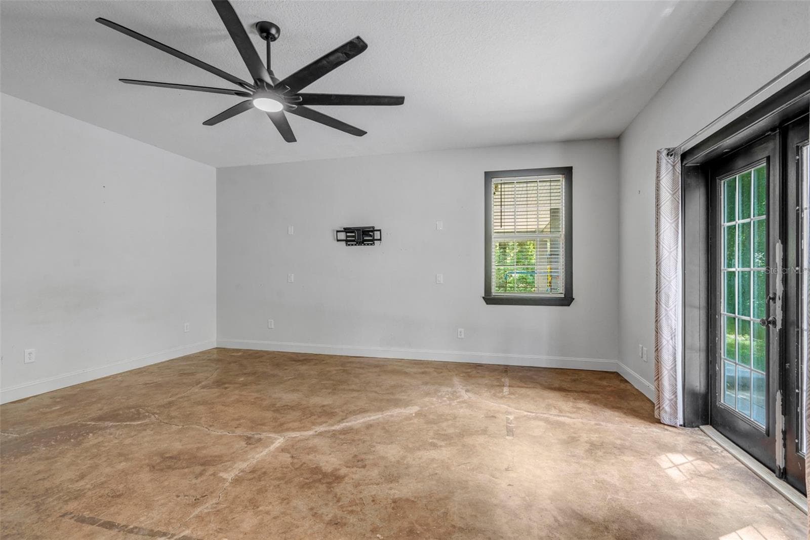 Large Flex Space Walkout Basement - 4243 NANCY CREEK BLVD, BROOKSVILLE