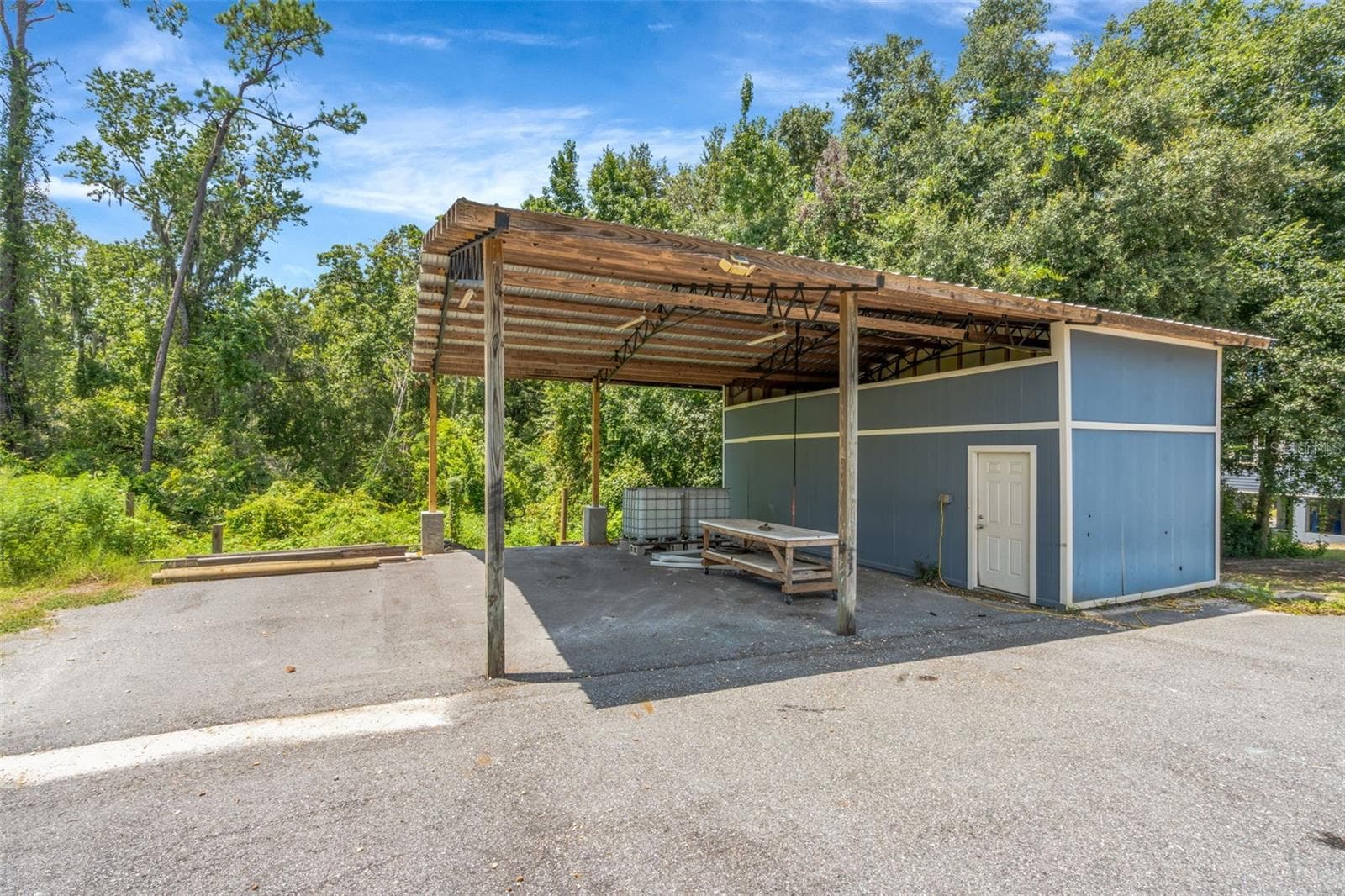 Large Barn/Workshop - 4243 NANCY CREEK BLVD, BROOKSVILLE