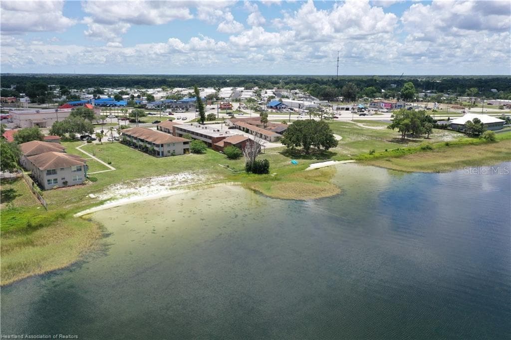 Quadruplex at 1001 LAKEVIEW DR, SEBRING, photo 6 of 16