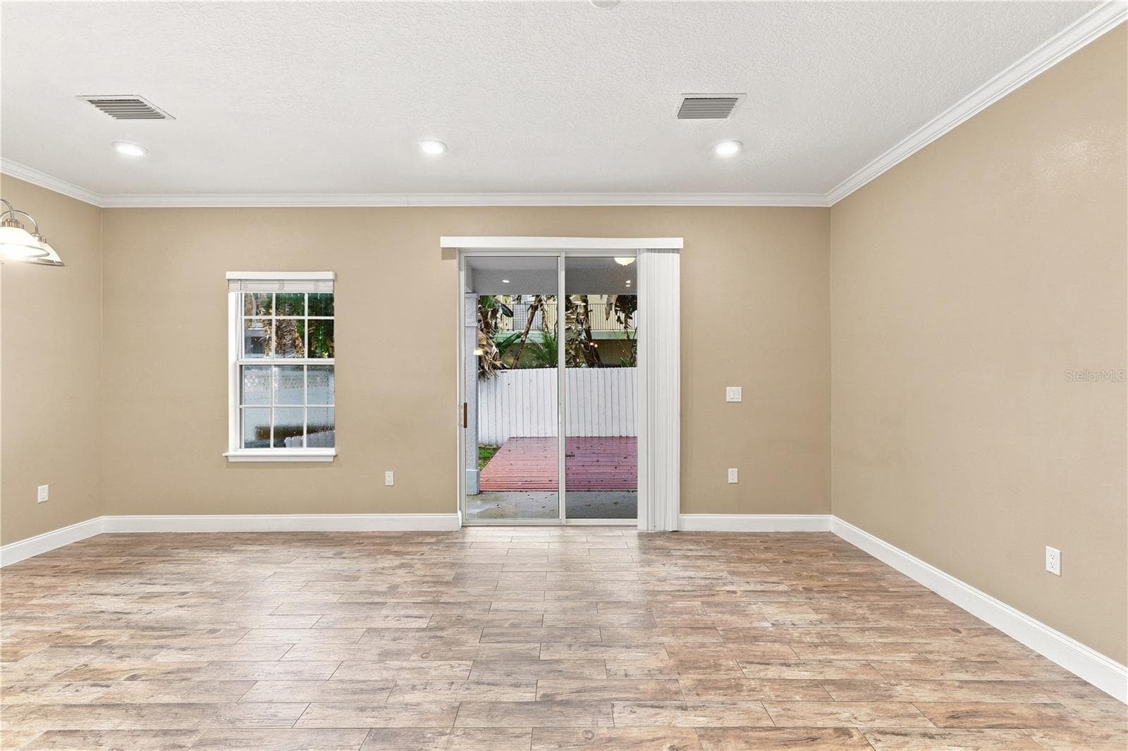 Townhouse at 20 W PRINCETON ST, ORLANDO, photo 15 of 32