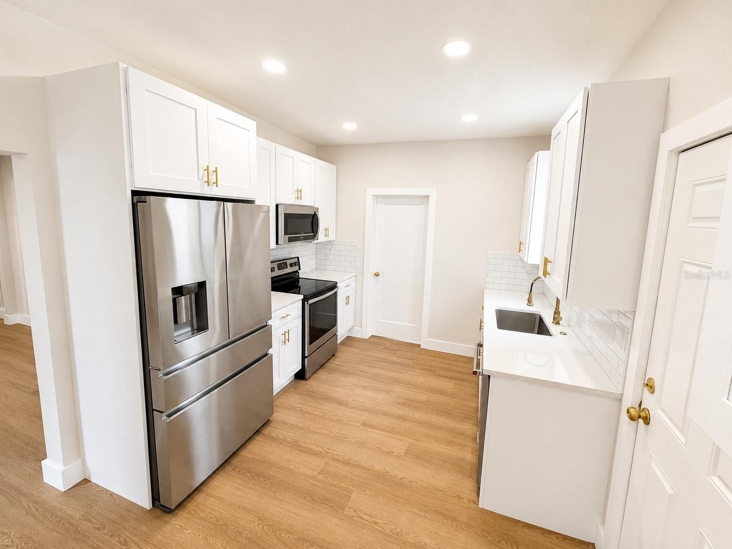 Single Family Residence at 2908 BANZA ST, TAMPA, photo 11 of 32