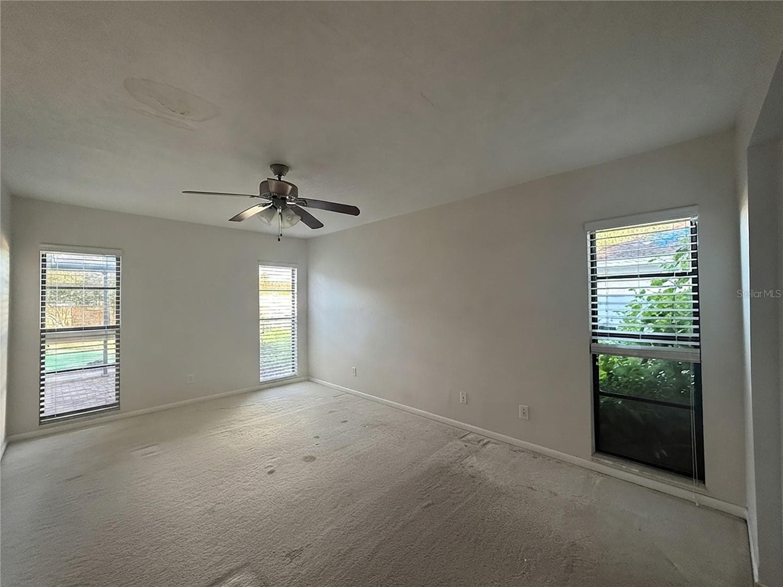 Single Family Residence at 13311 HOLLOWBEND LN, RIVERVIEW, photo 12 of 20