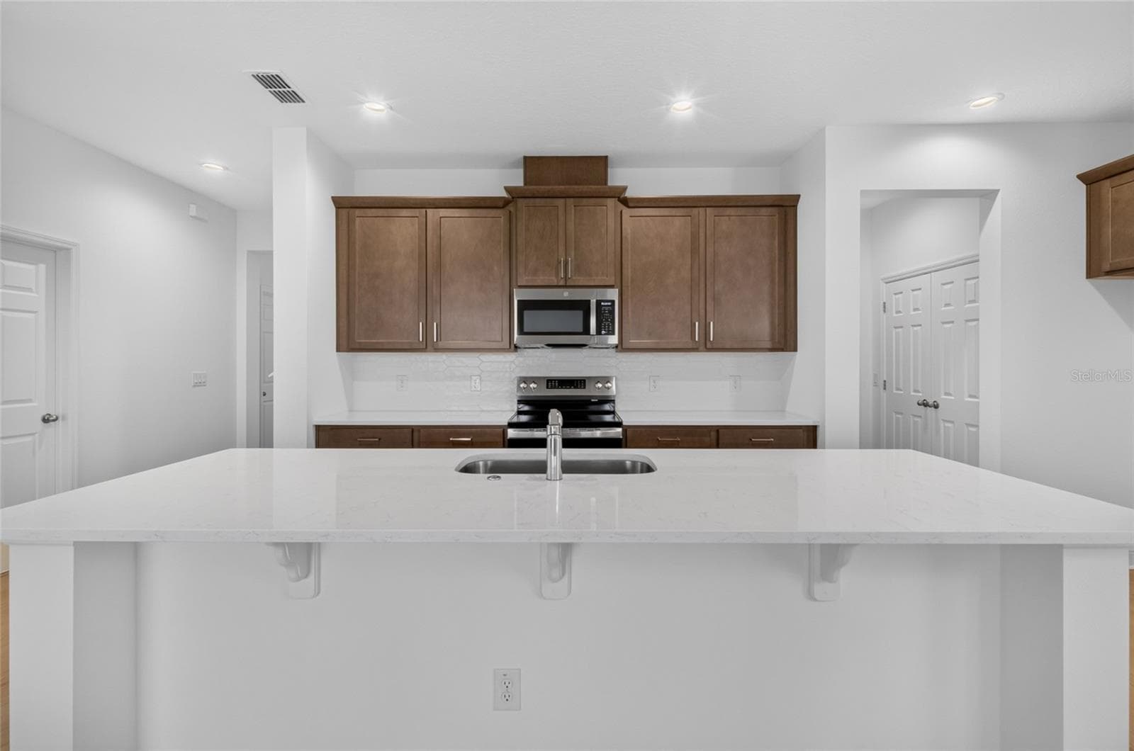 Single Family Residence at 7501 CATANIA LOOP, CLERMONT, photo 10 of 59