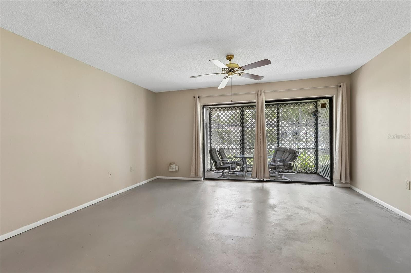 Townhouse at 8419 LAURELON PL, TEMPLE TERRACE, photo 9 of 53