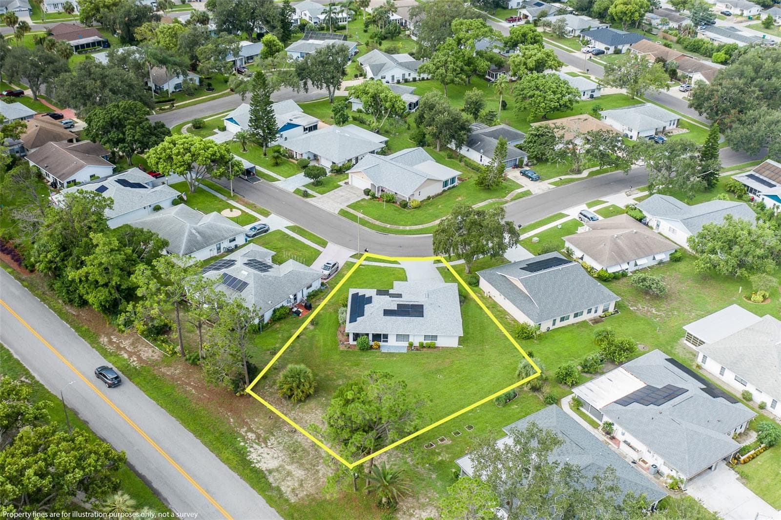 Single Family Residence at 11210 ELDERBERRY DR, PORT RICHEY, photo 5 of 39