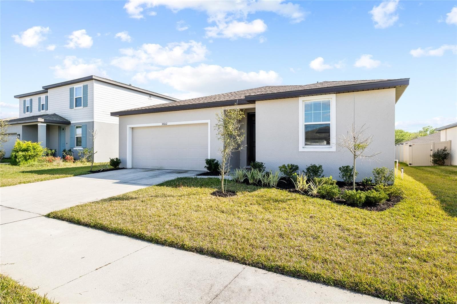 Single Family Residence at 38602 FINN CLOVER LN, ZEPHYRHILLS, photo 2 of 30