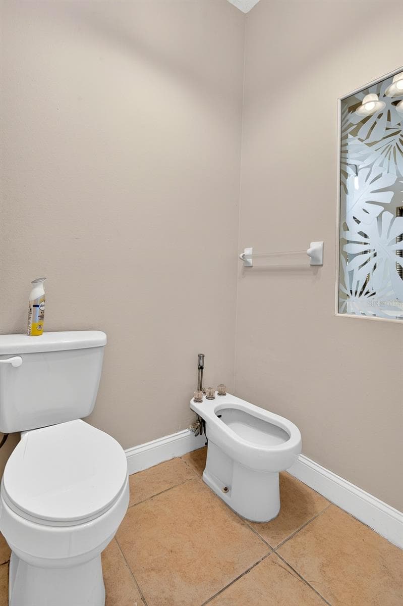 master bathroom - 5410 61ST ST E, BRADENTON