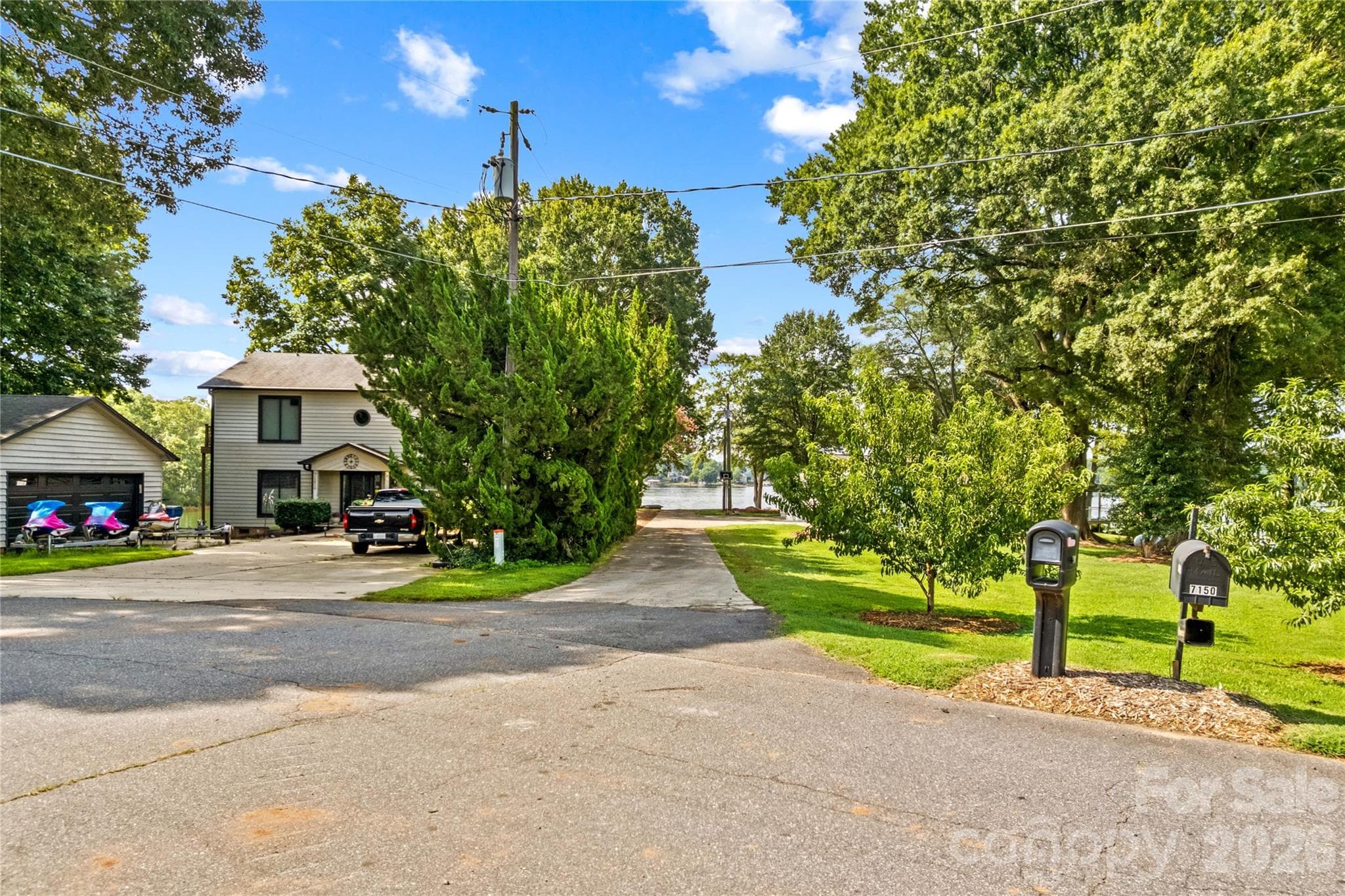 Driveway Entrance - 7152 Channelview Drive, Sherrills Ford