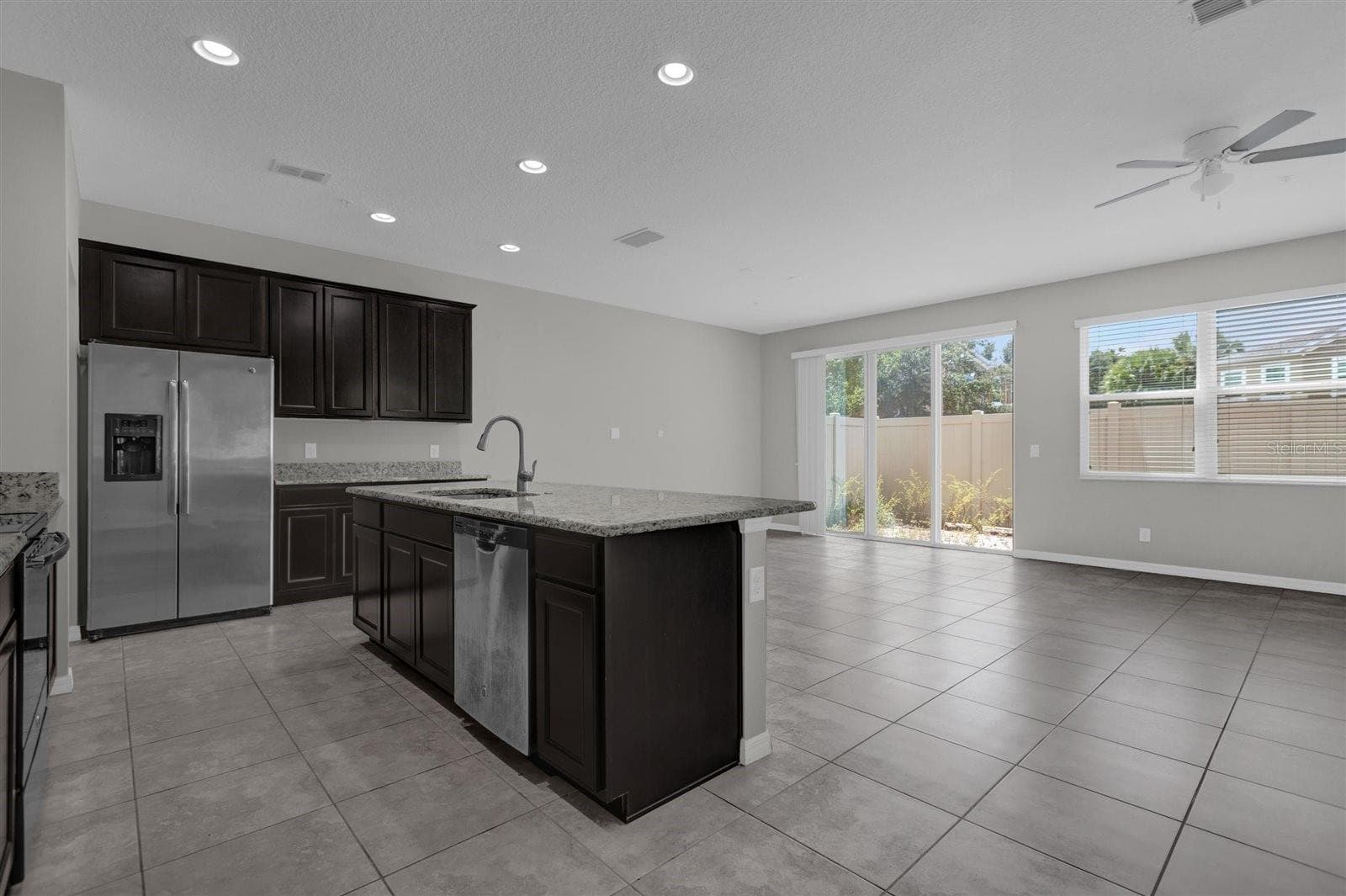 Townhouse at 1160 PALMA VERDE PL, APOPKA, photo 5 of 46
