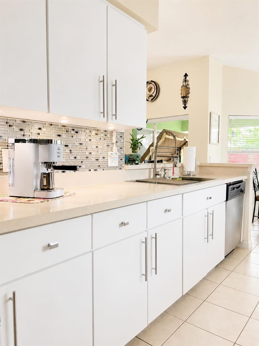 Kitchen - 9708 WHITE BARN WAY, RIVERVIEW