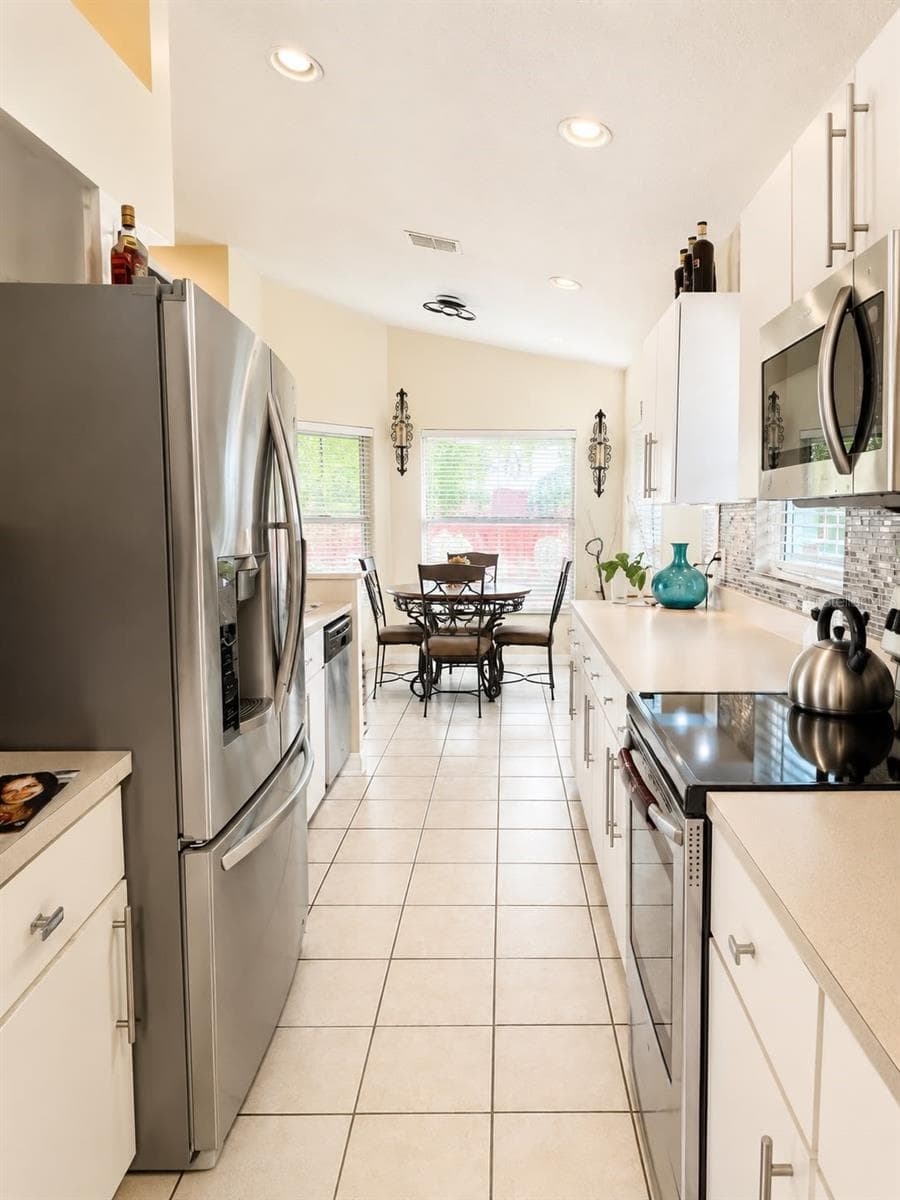 Kitchen2 - 9708 WHITE BARN WAY, RIVERVIEW