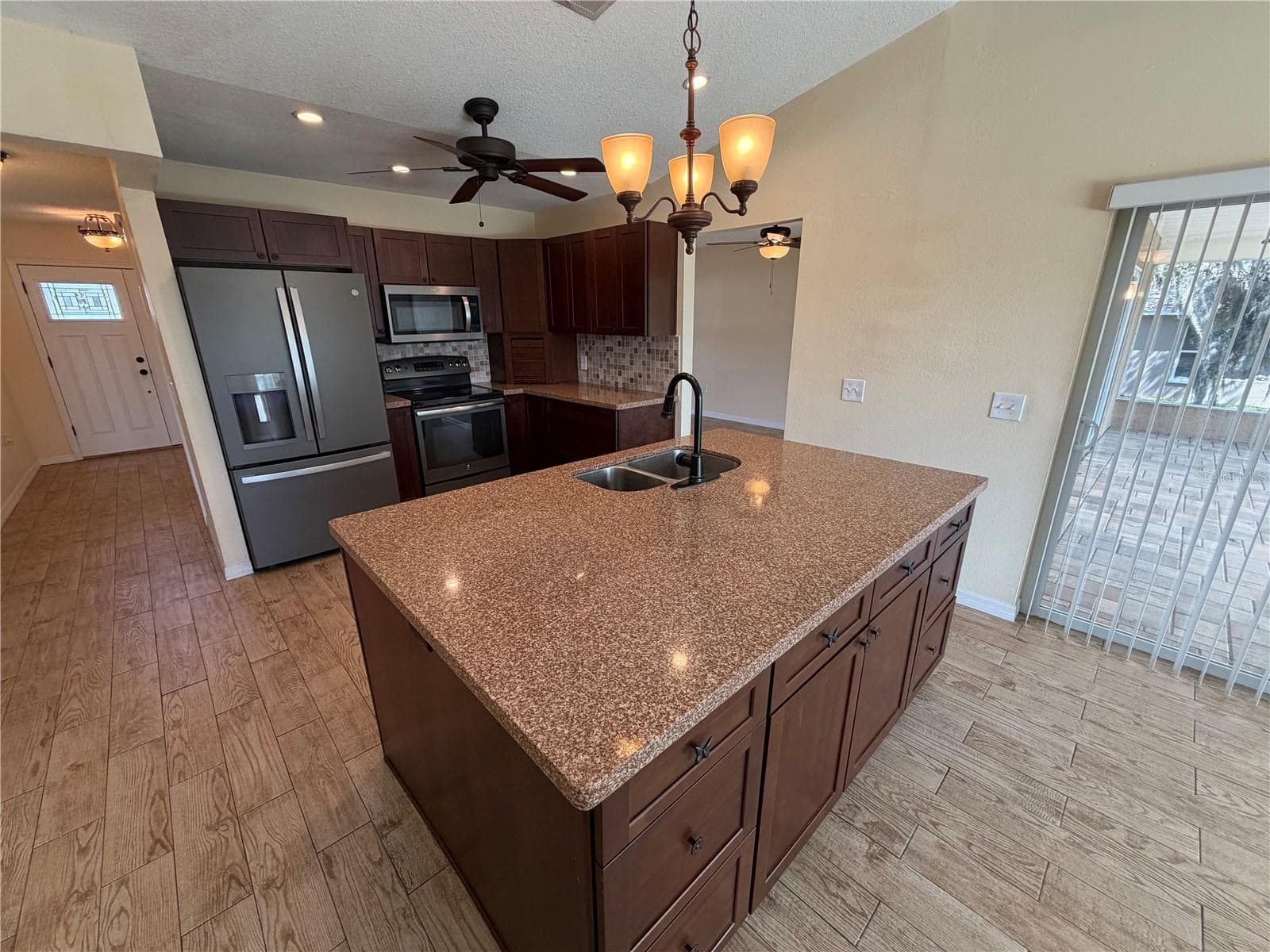 Single Family Residence at 4573 BAYRIDGE CT, SPRING HILL, photo 5 of 43