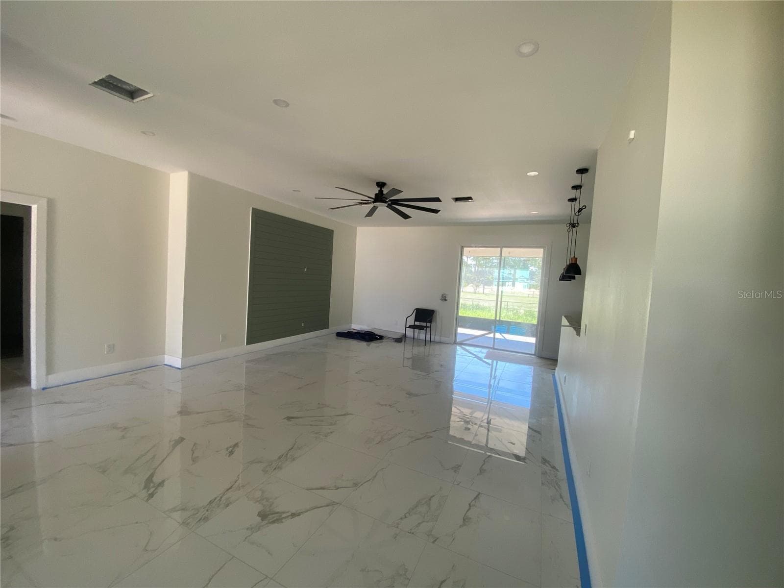 family room - 410 CITROEN DR, SEBRING