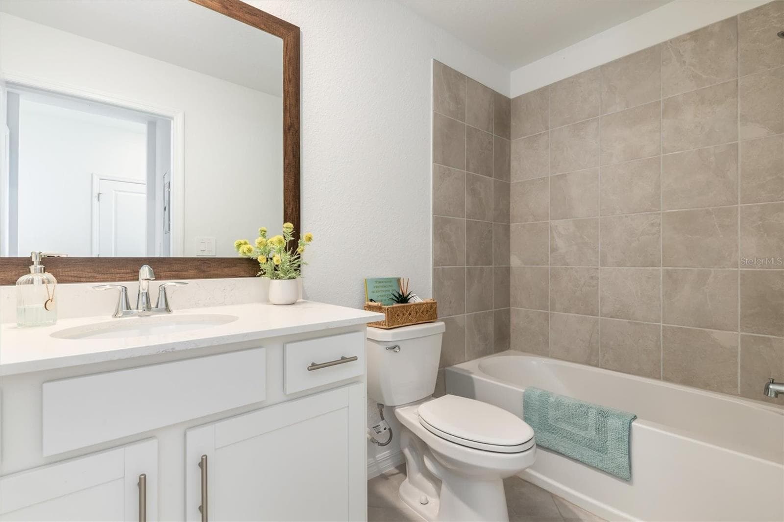 Guest Bathroom - 17625 OPAL SAND DR #307, VENICE
