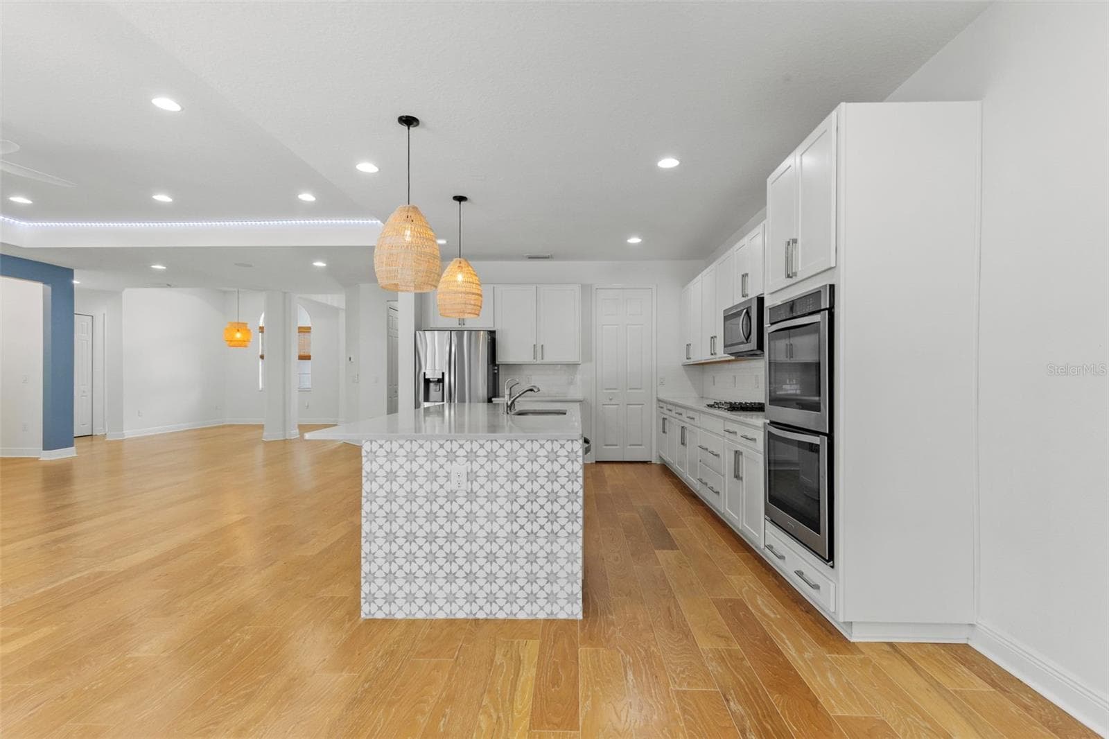 Kitchen - 19714 LONESOME PINE DR, LAND O LAKES