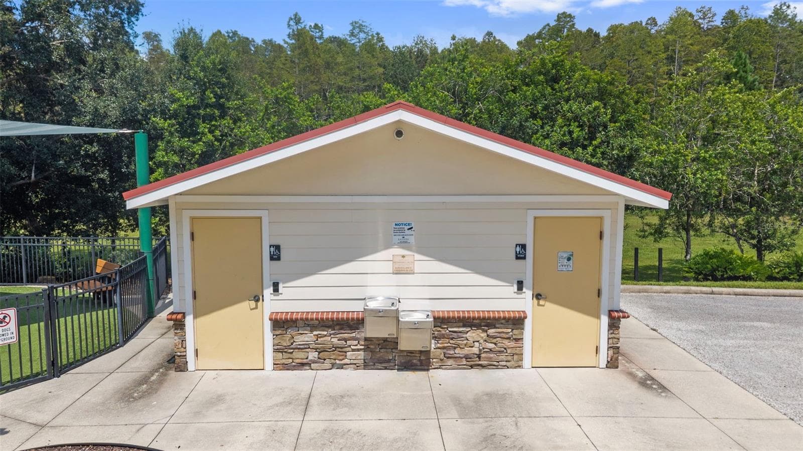 Community Restrooms - 19714 LONESOME PINE DR, LAND O LAKES
