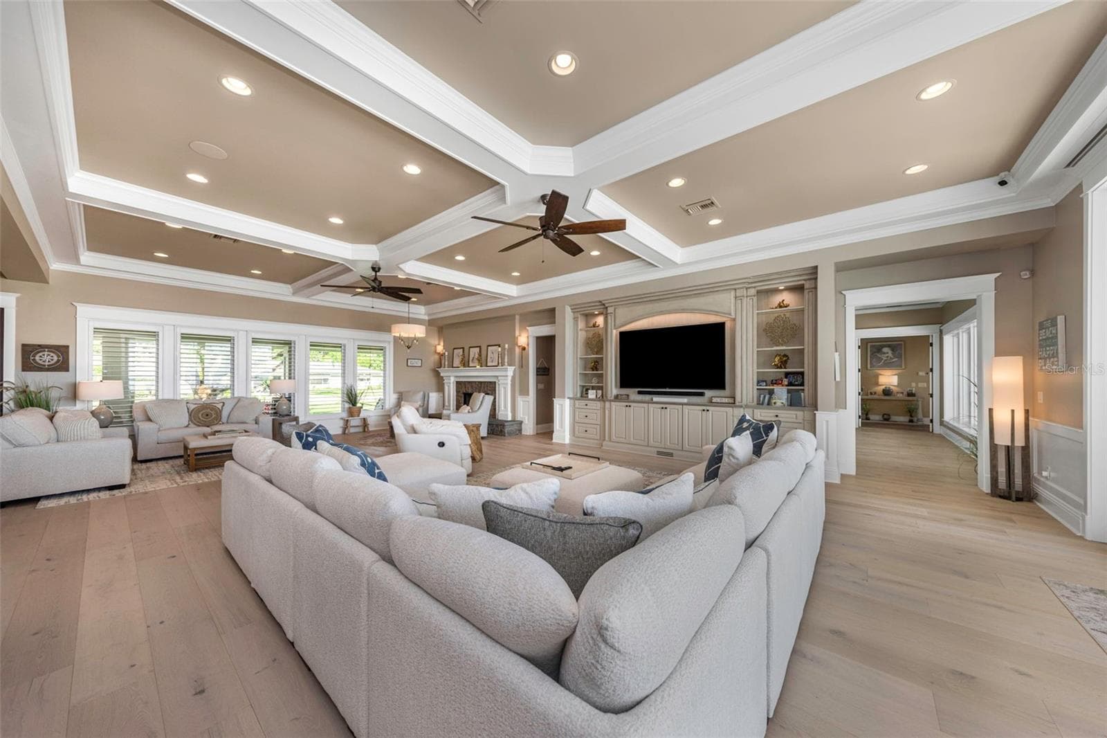 Single Family Residence at 1744 SANTA BARBARA DR, DUNEDIN, photo 26 of 97