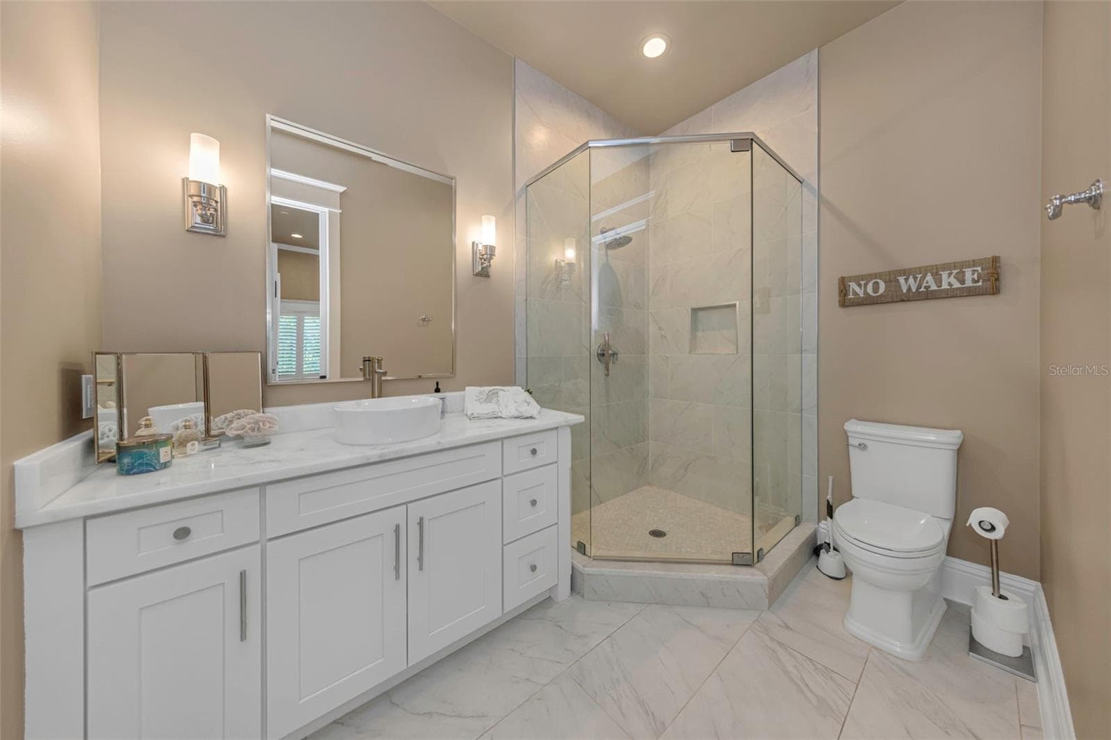 Single Family Residence at 1744 SANTA BARBARA DR, DUNEDIN, photo 44 of 97