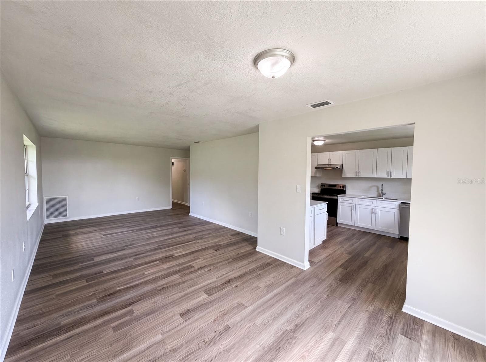 Single Family Residence at 4918 DENISE AVE, LAKELAND, photo 4 of 16