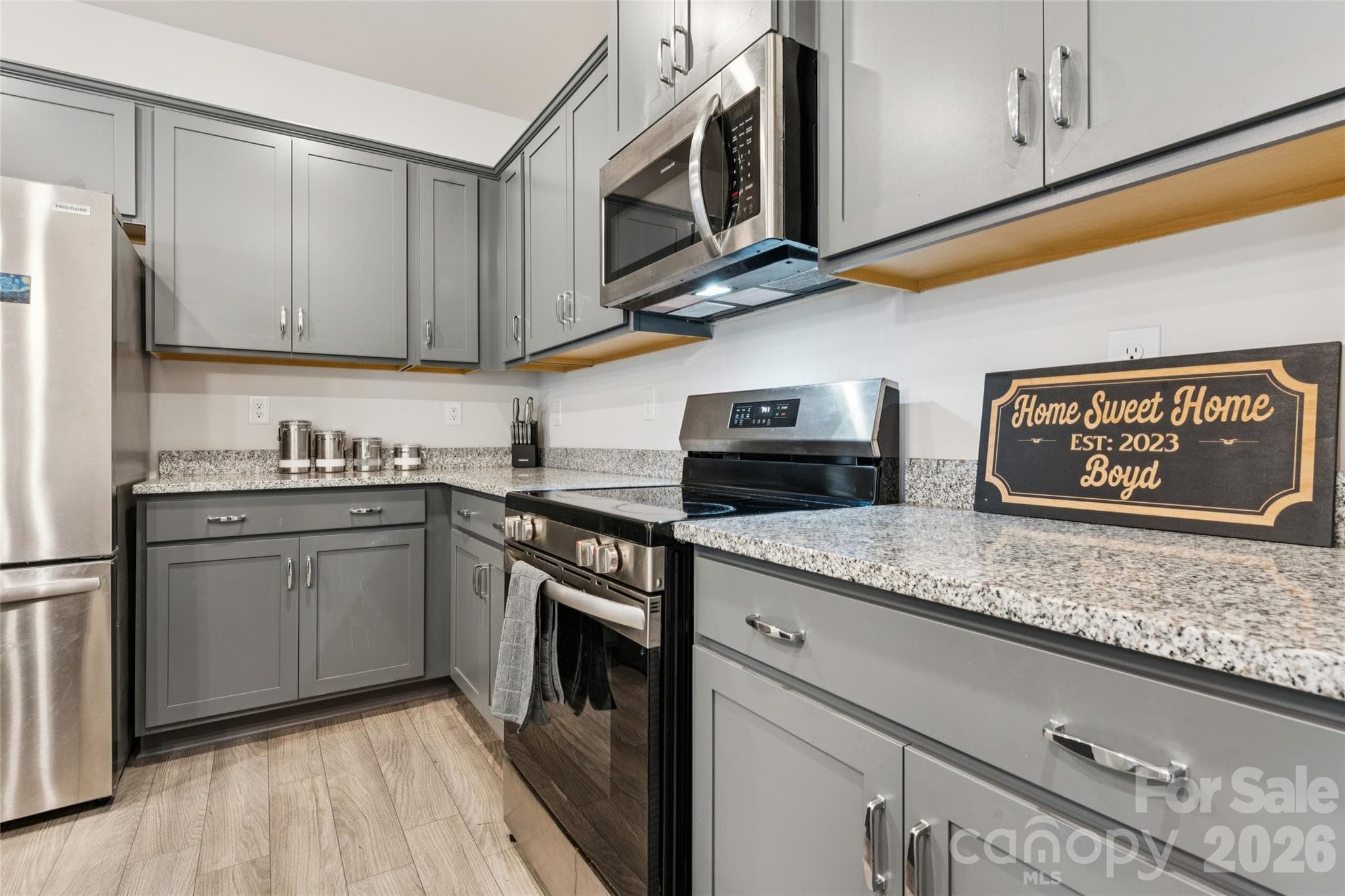 Single Family Residence at 6100 Gala Lane, Charlotte, photo 9 of 42