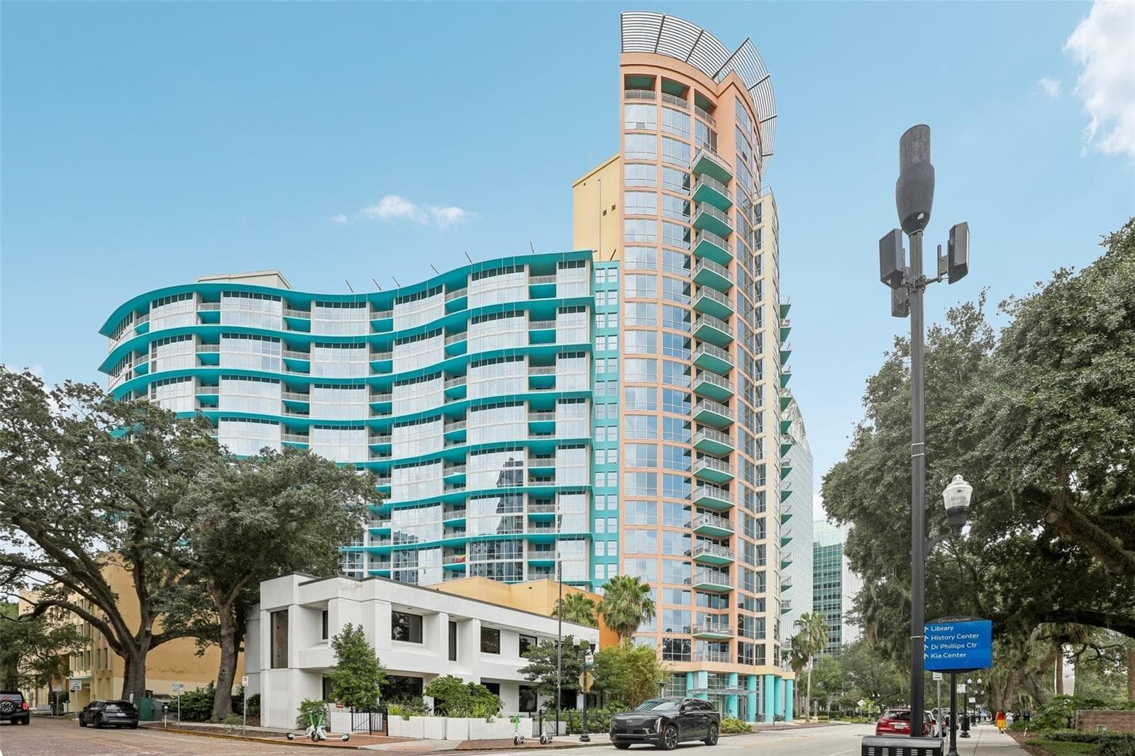322 E CENTRAL BLVD #806
