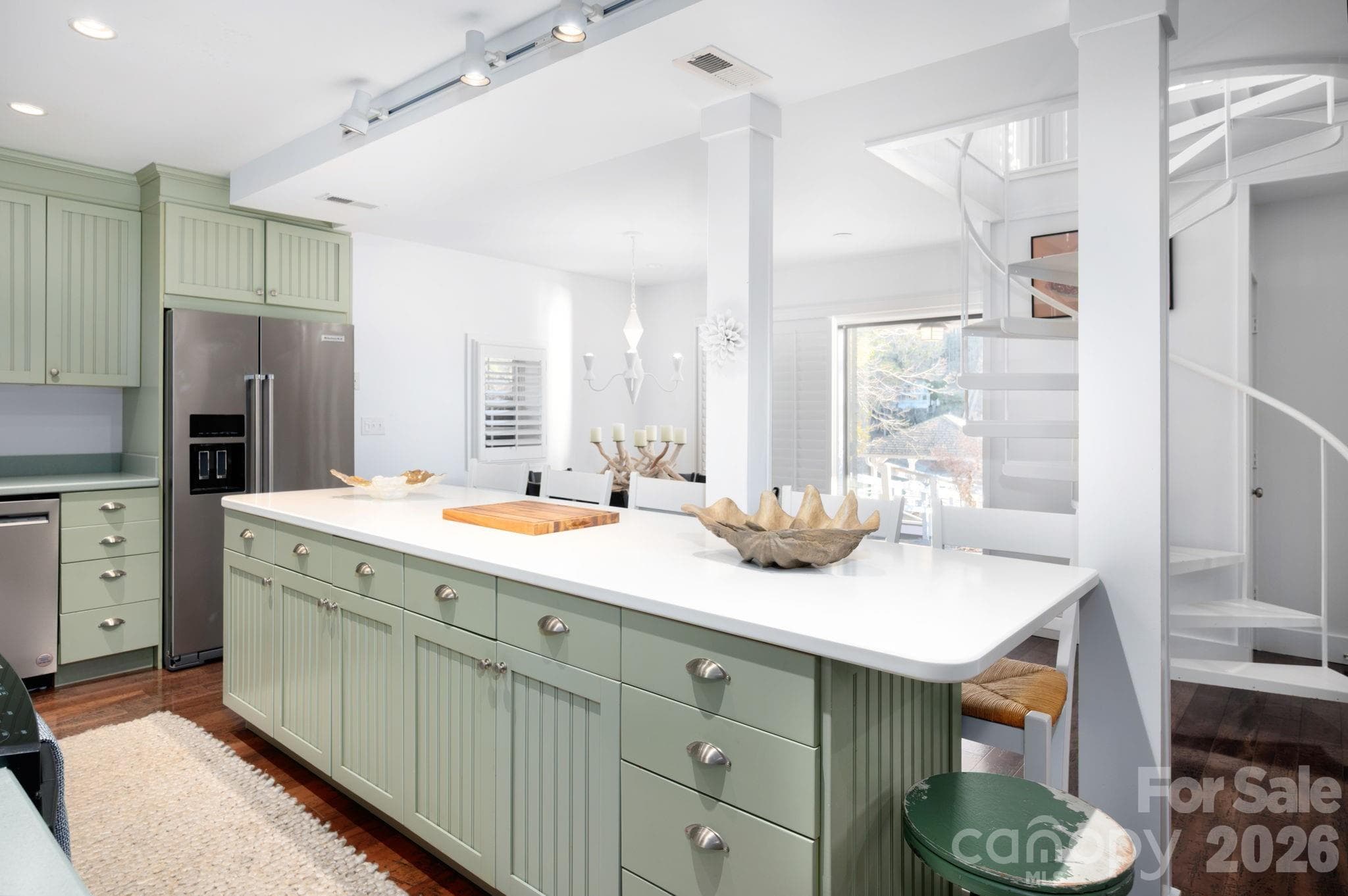 Gigantic chef’s kitchen with island with breakfast seating - 183 Blarney Road, Lake Lure