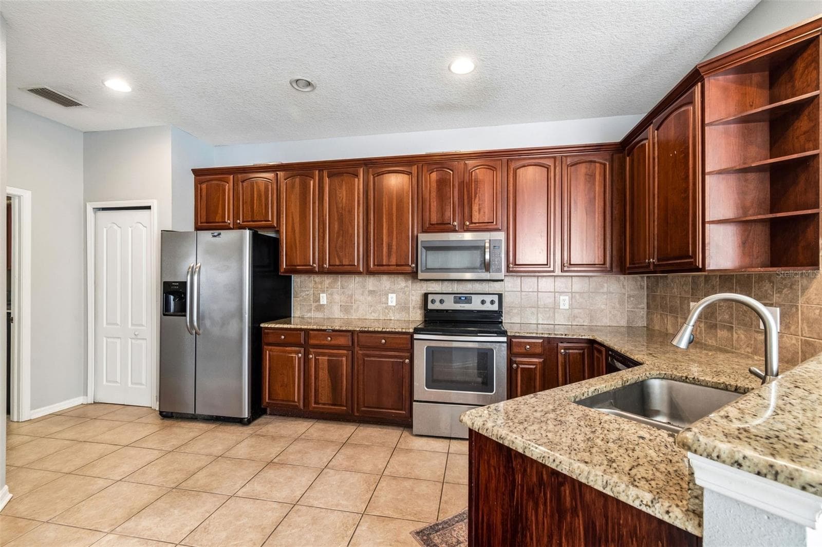 Single Family Residence at 11435 CAMBRAY CREEK LOOP, RIVERVIEW, photo 14 of 42