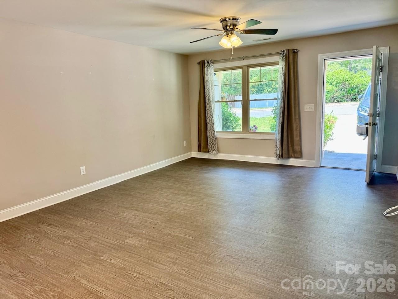 Single Family Residence at 212 Old Centergrove Road, Kannapolis, photo 7 of 27