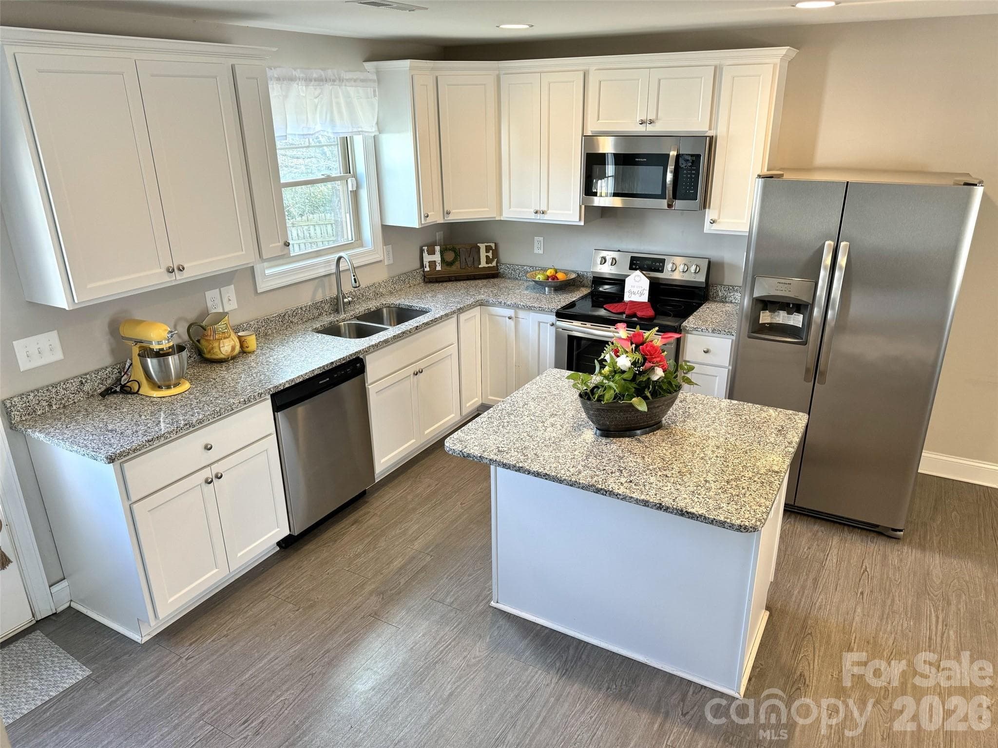 Single Family Residence at 212 Old Centergrove Road, Kannapolis, photo 8 of 27