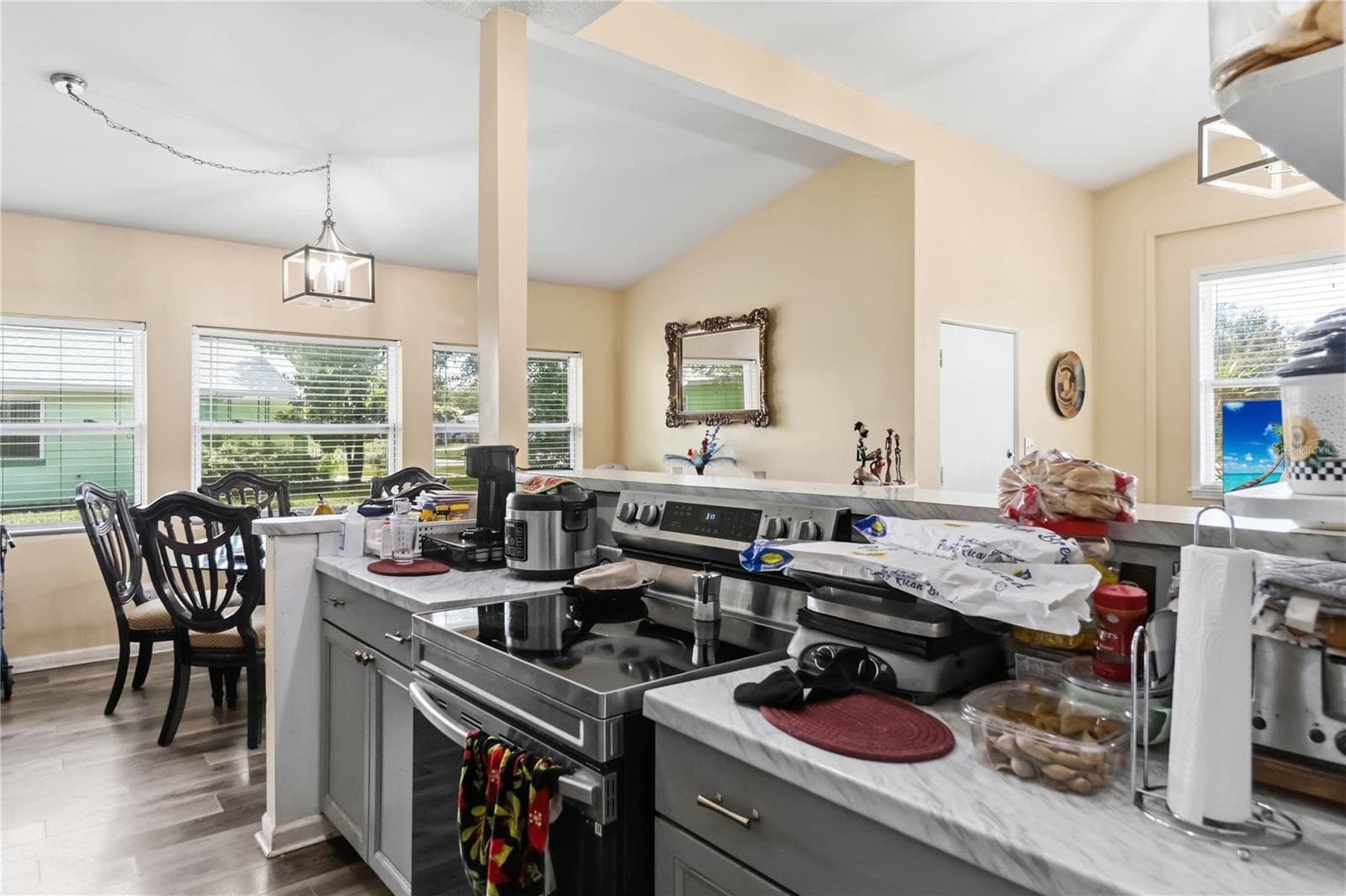Single Family Residence at 841 WOODEN BLVD, ORLANDO, photo 6 of 14