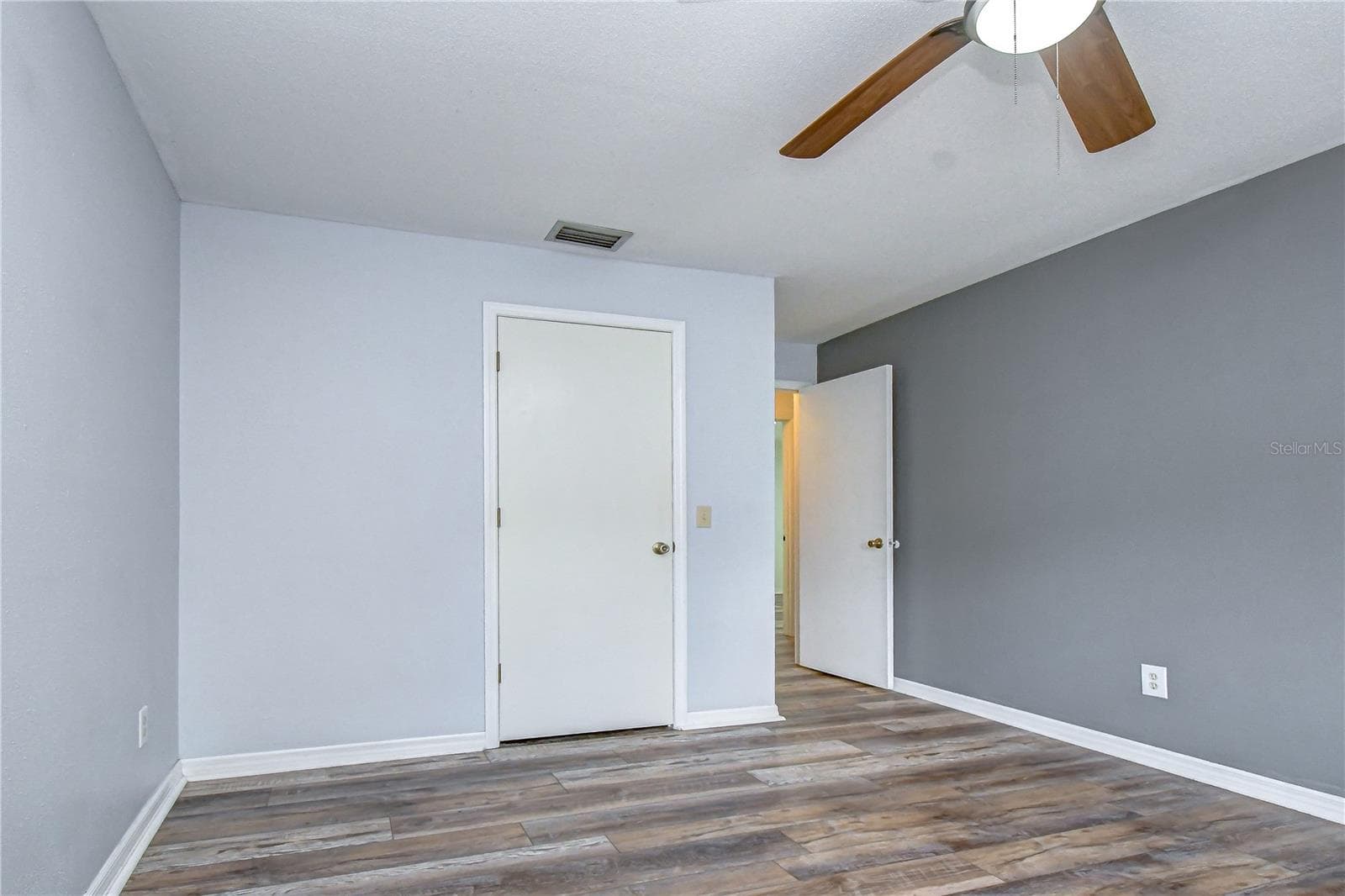Second bedroom alternate view - 1101 OAKRIDGE MANOR DR, BRANDON