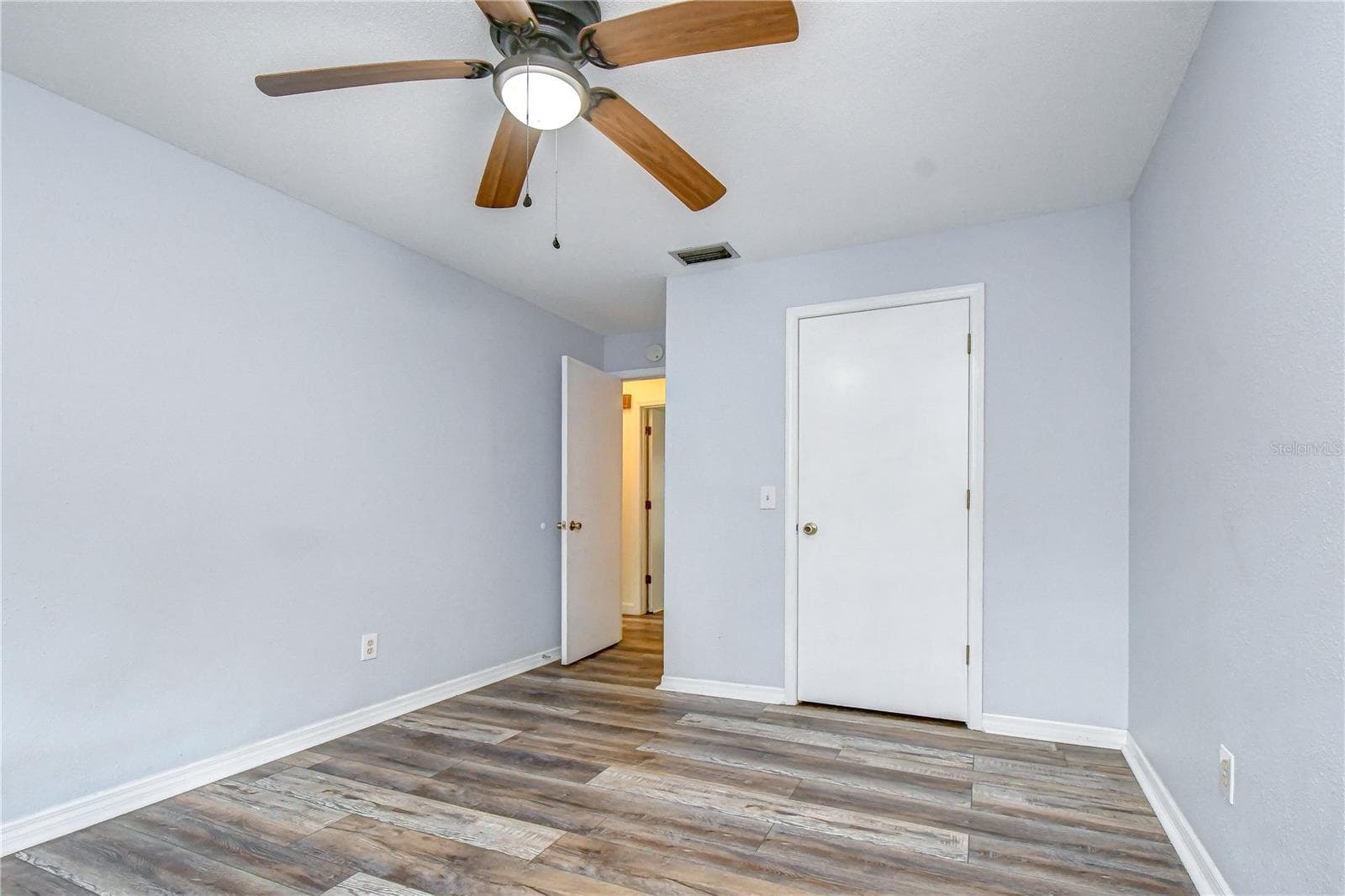 Fourth bedroom alternate view - 1101 OAKRIDGE MANOR DR, BRANDON