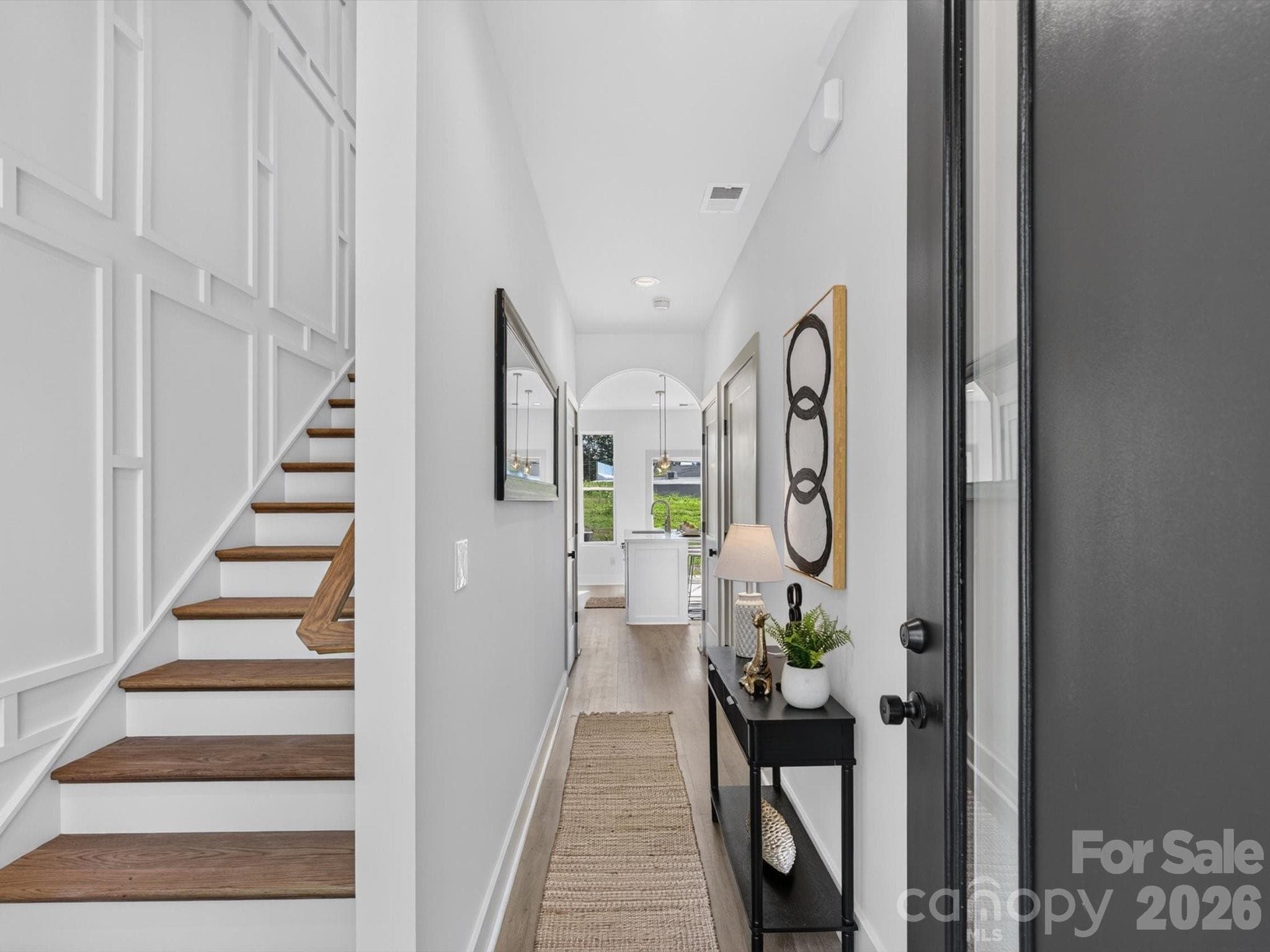 Bright, Welcoming Entry - Charlotte